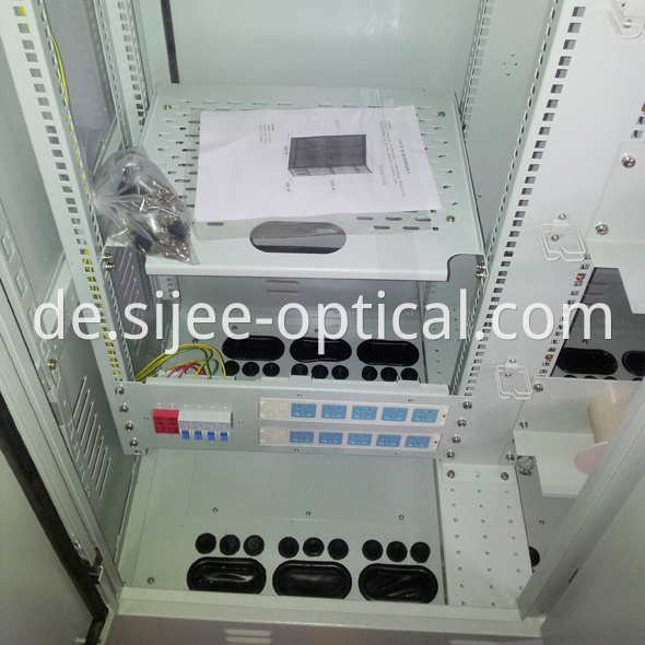 fiber optic distribution cabinet